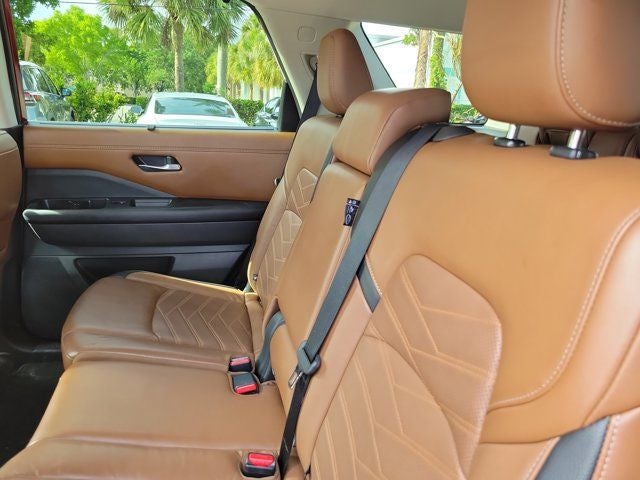 2022 Nissan Pathfinder Platinum