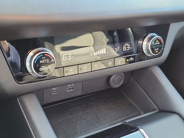 2024 Mitsubishi Outlander ES