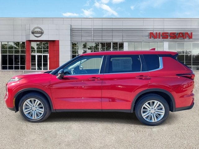 2024 Mitsubishi Outlander ES