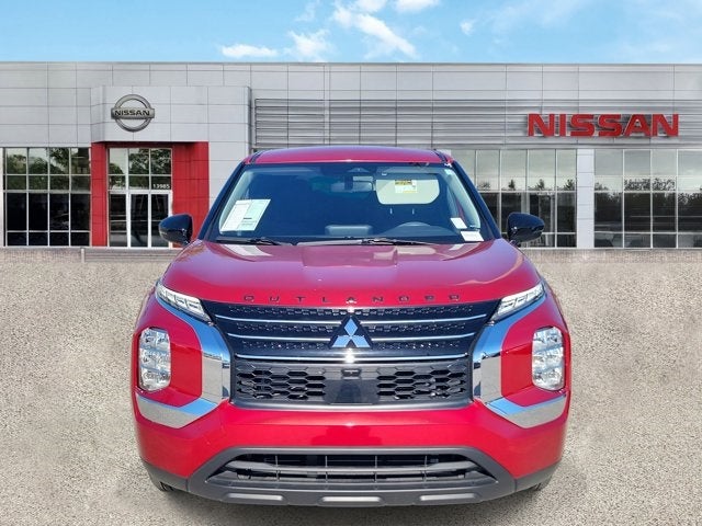 2024 Mitsubishi Outlander ES