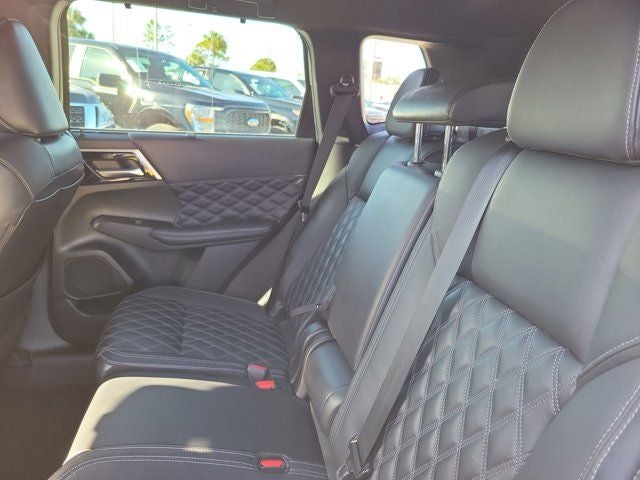 2023 Mitsubishi Outlander SEL Black Edition