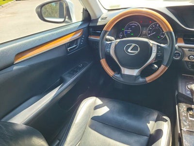 2013 Lexus ES 300h