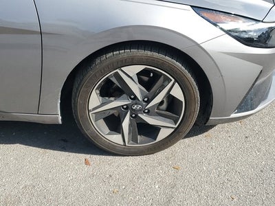 2022 Hyundai Elantra Limited