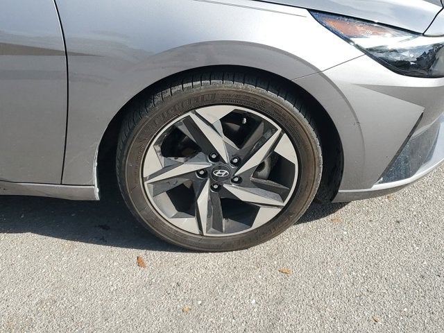 2022 Hyundai Elantra Limited