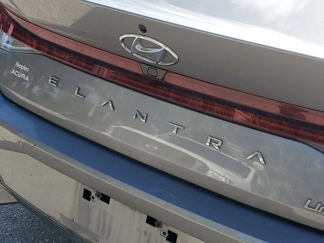 2022 Hyundai Elantra Limited
