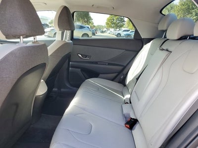 2022 Hyundai Elantra Limited