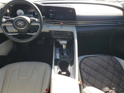 2022 Hyundai Elantra Limited