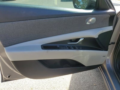 2022 Hyundai Elantra Limited