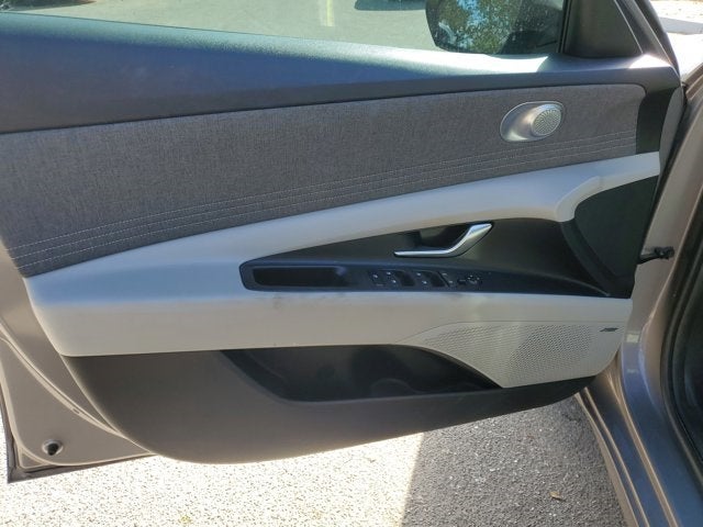 2022 Hyundai Elantra Limited