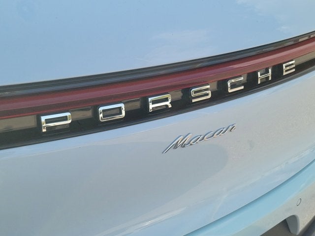 2020 Porsche Macan Base