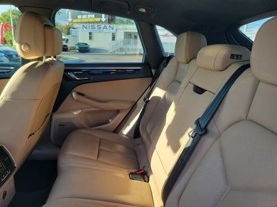 2020 Porsche Macan Base