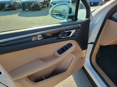 2020 Porsche Macan Base