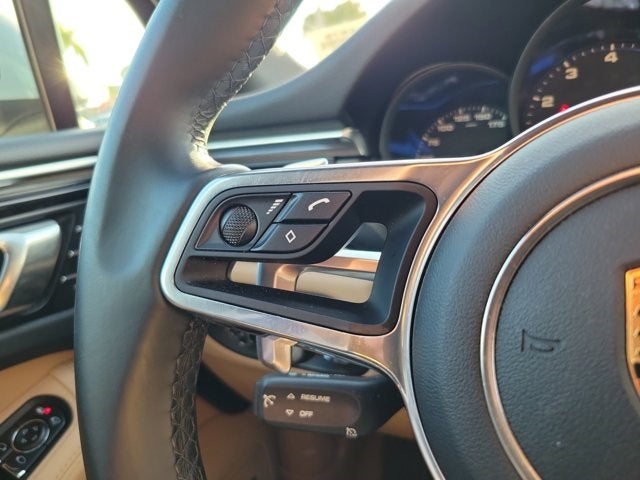 2020 Porsche Macan Base