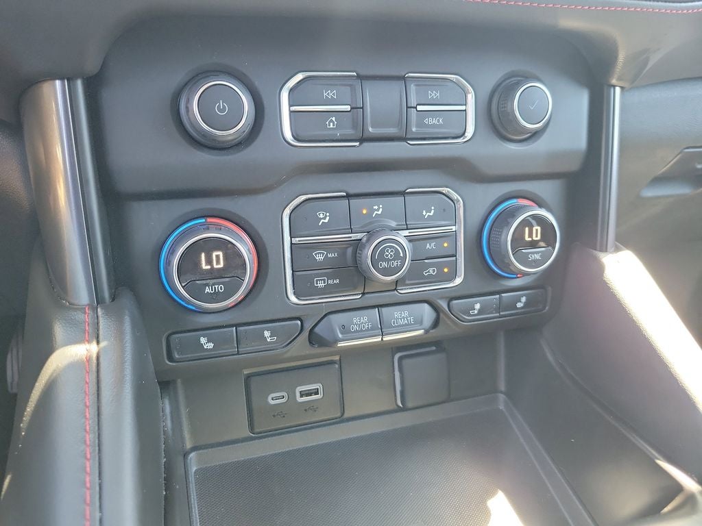 2024 Chevrolet Suburban RST