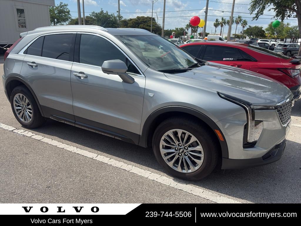 2025 Cadillac XT4 FWD Premium Luxury