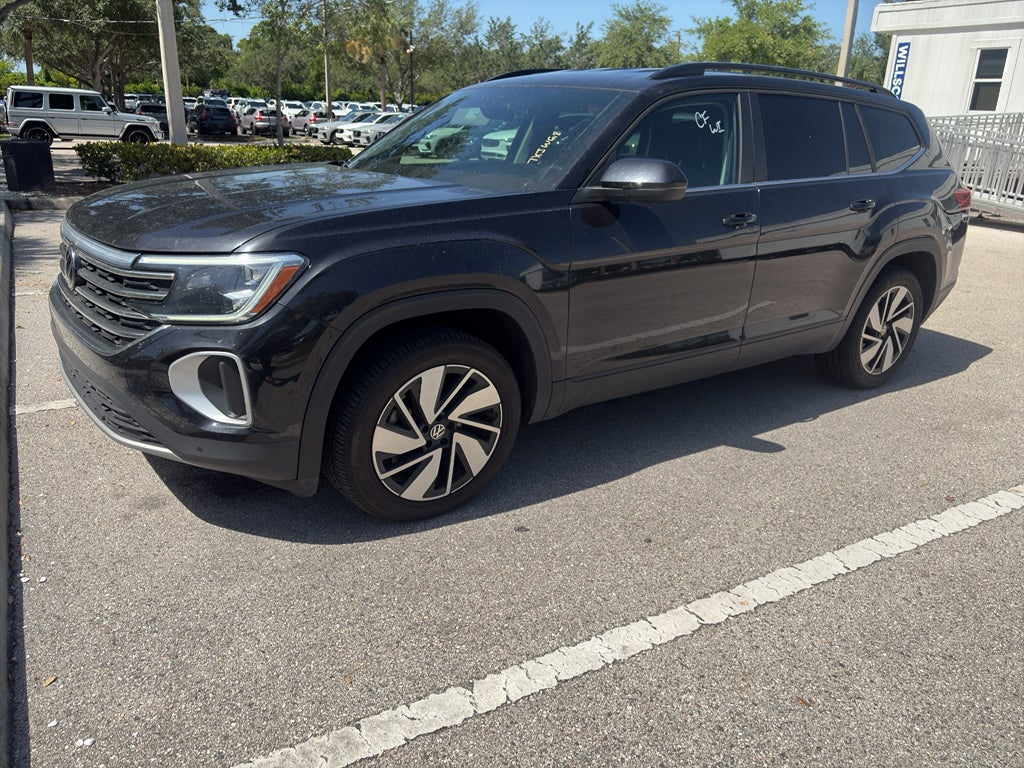 2025 Volkswagen Atlas 2.0T SE w/Technology
