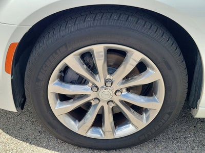 2016 Chrysler 300 Limited