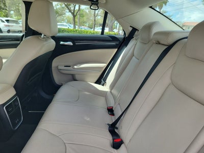 2016 Chrysler 300 Limited