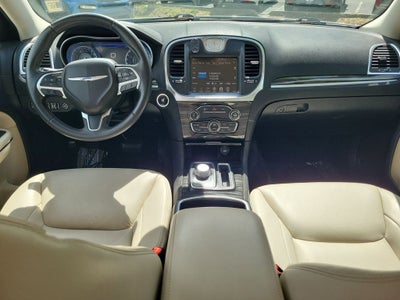 2016 Chrysler 300 Limited