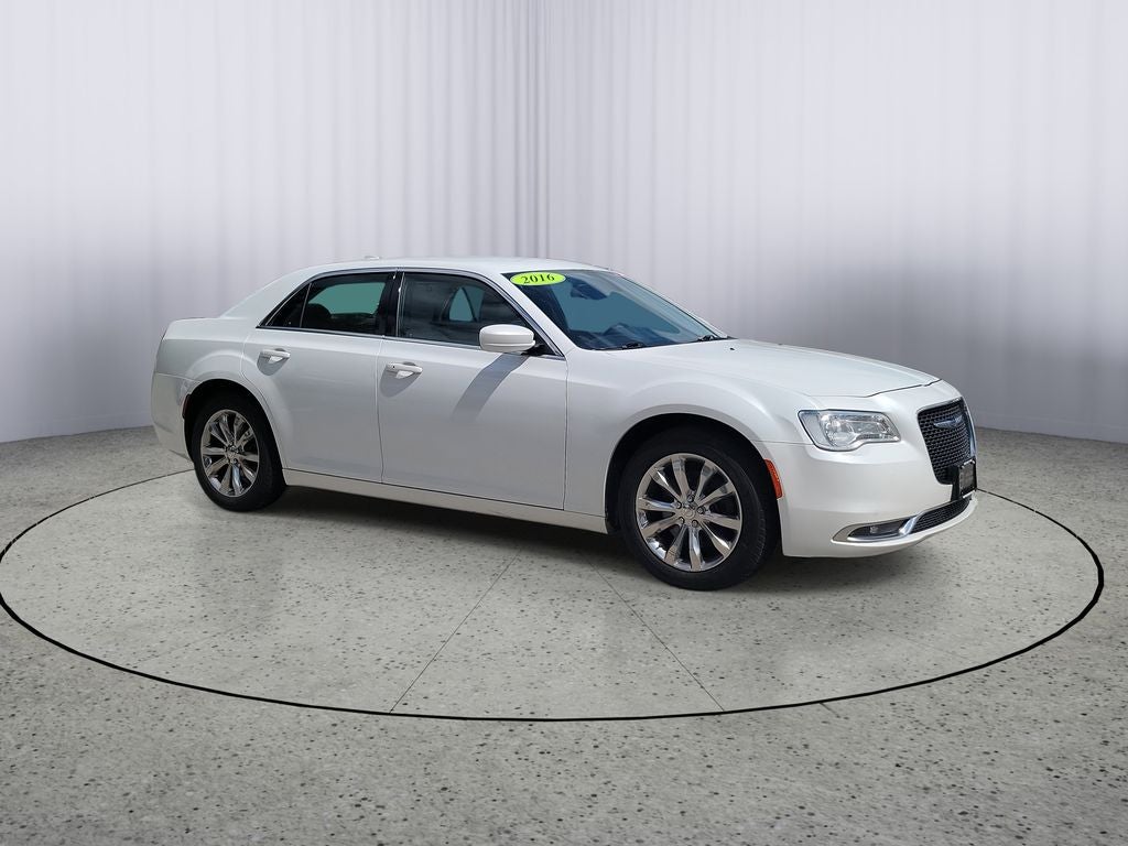 2016 Chrysler 300 Limited