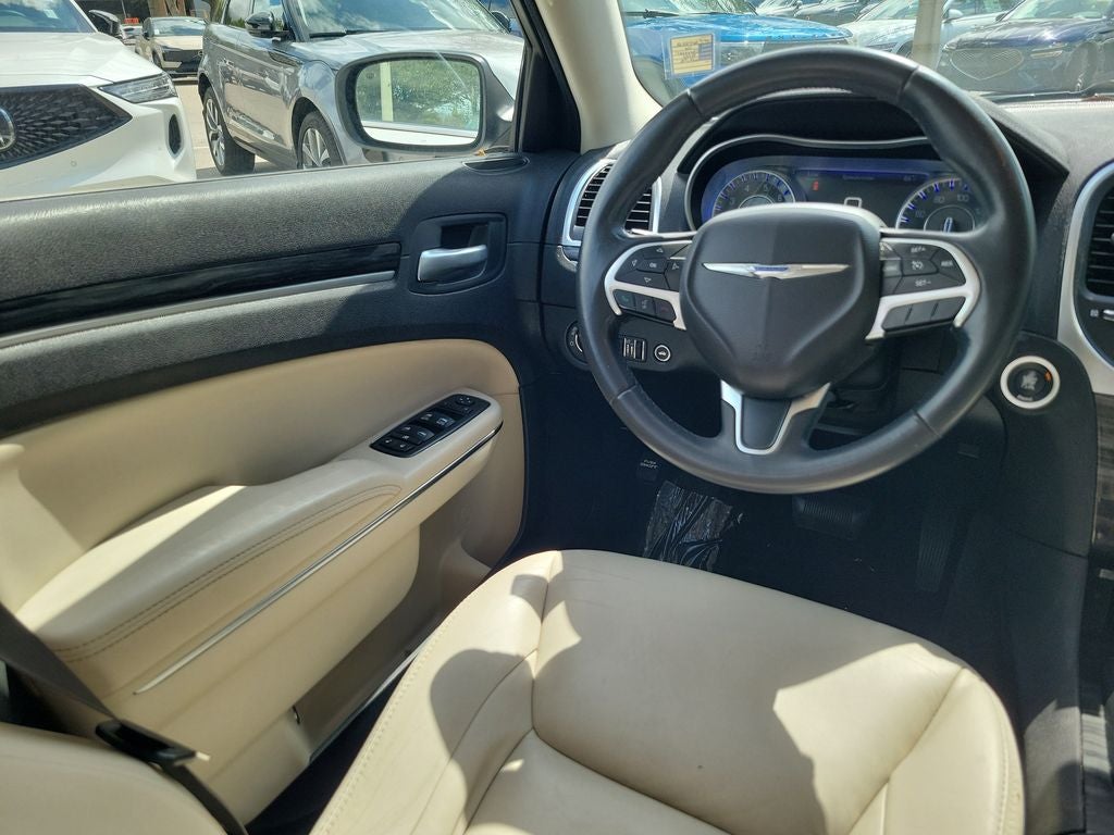 2016 Chrysler 300 Limited