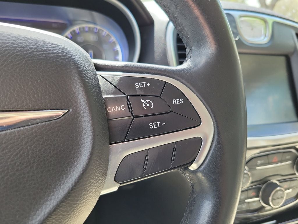 2016 Chrysler 300 Limited