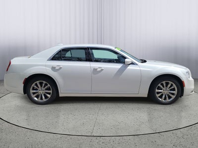 2016 Chrysler 300 Limited