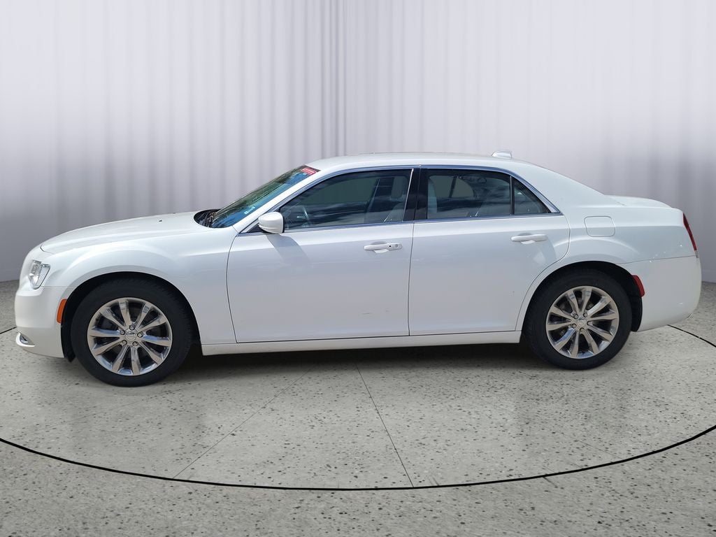2016 Chrysler 300 Limited