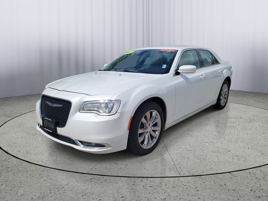 2016 Chrysler 300 Limited