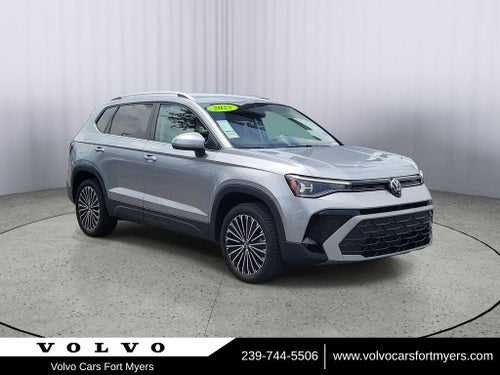 2025 Volkswagen Taos SE