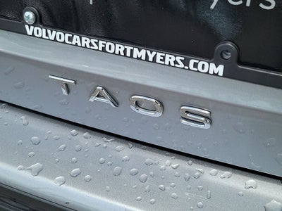 2025 Volkswagen Taos SE