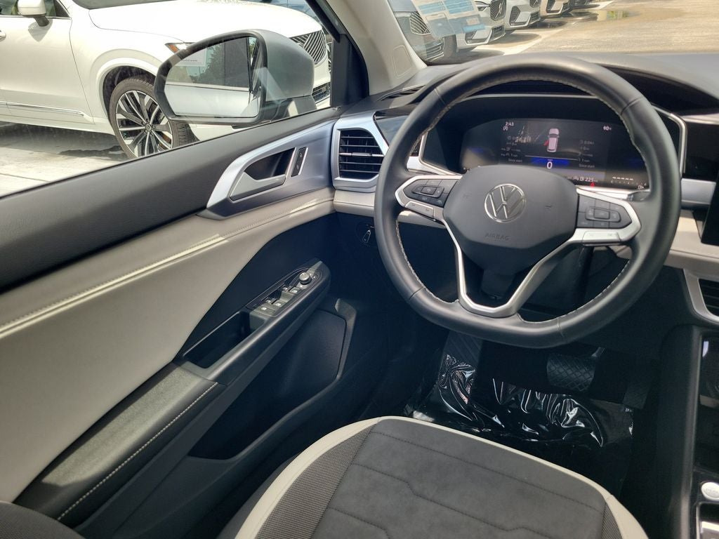 2025 Volkswagen Taos SE