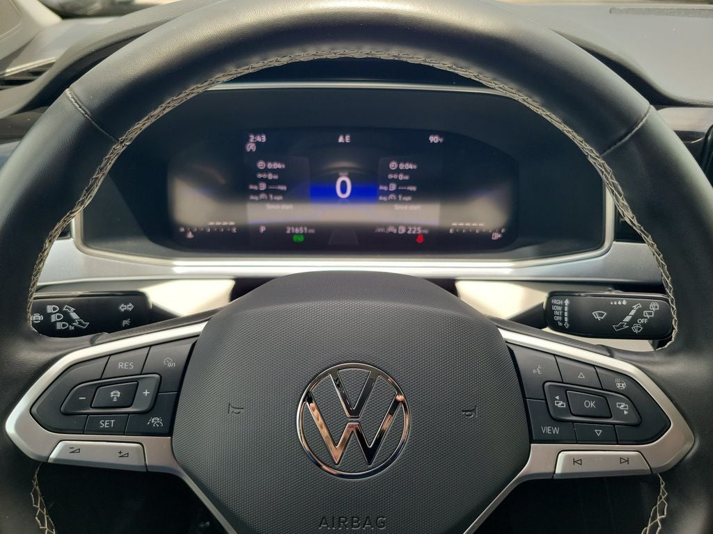 2025 Volkswagen Taos SE
