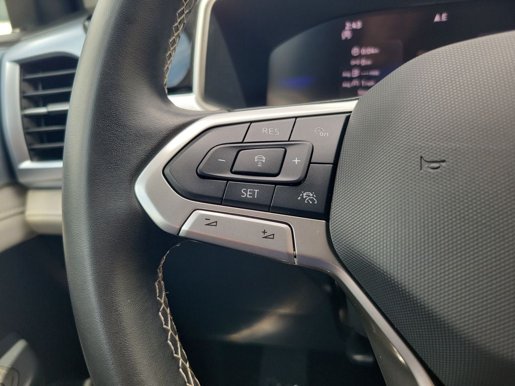 2025 Volkswagen Taos SE