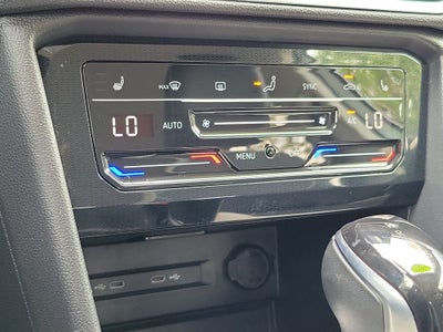 2025 Volkswagen Taos SE