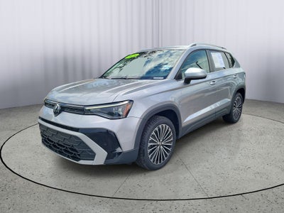 2025 Volkswagen Taos SE