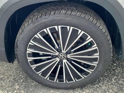 2025 Volkswagen Taos SE