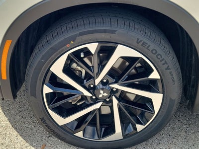 2023 Mitsubishi Outlander SE