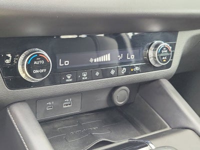 2023 Mitsubishi Outlander SE