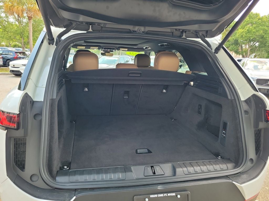 2025 Land Rover Range Rover Sport SE