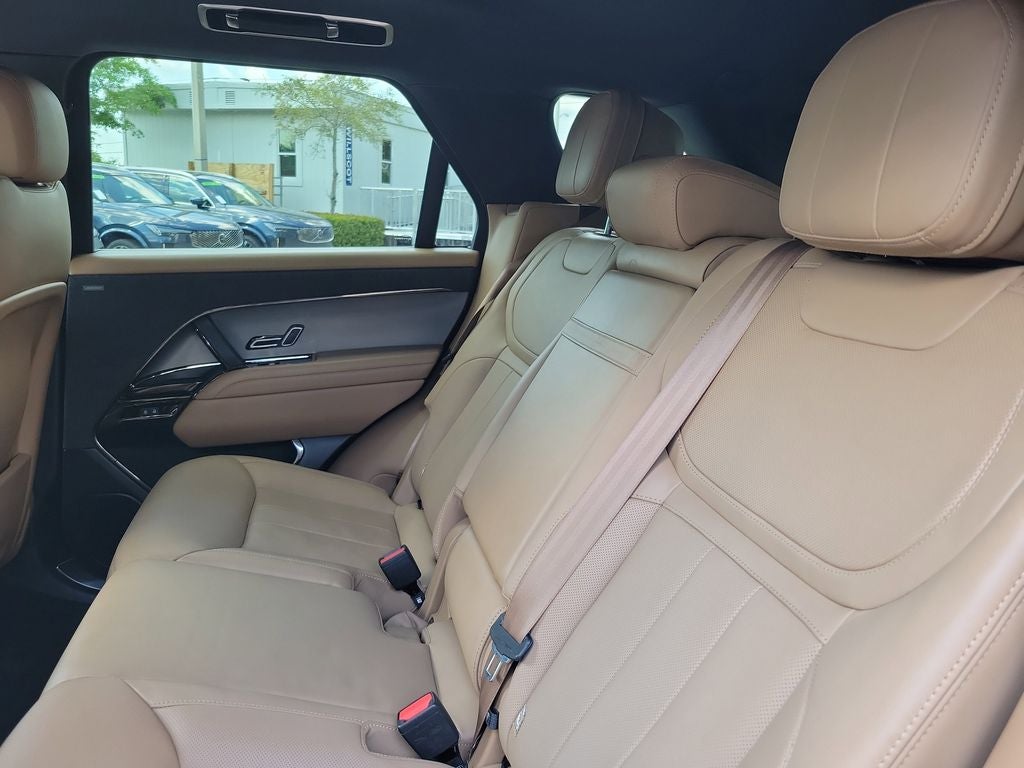 2025 Land Rover Range Rover Sport SE