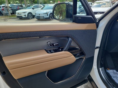 2025 Land Rover Range Rover Sport SE