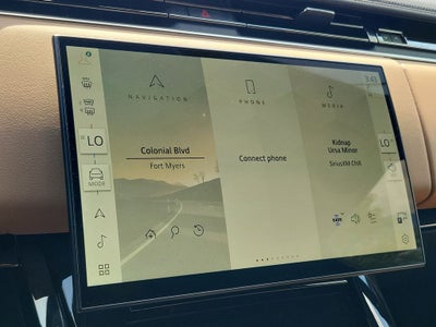 2025 Land Rover Range Rover Sport SE