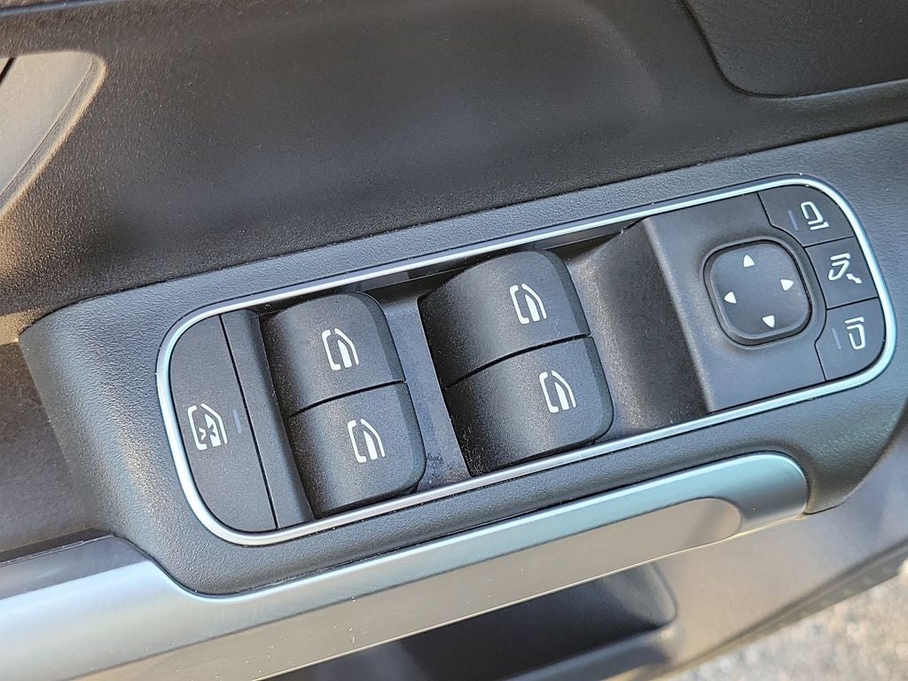 2022 Mercedes-Benz GLB 250