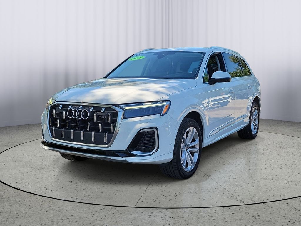 2025 Audi Q7 Premium Plus