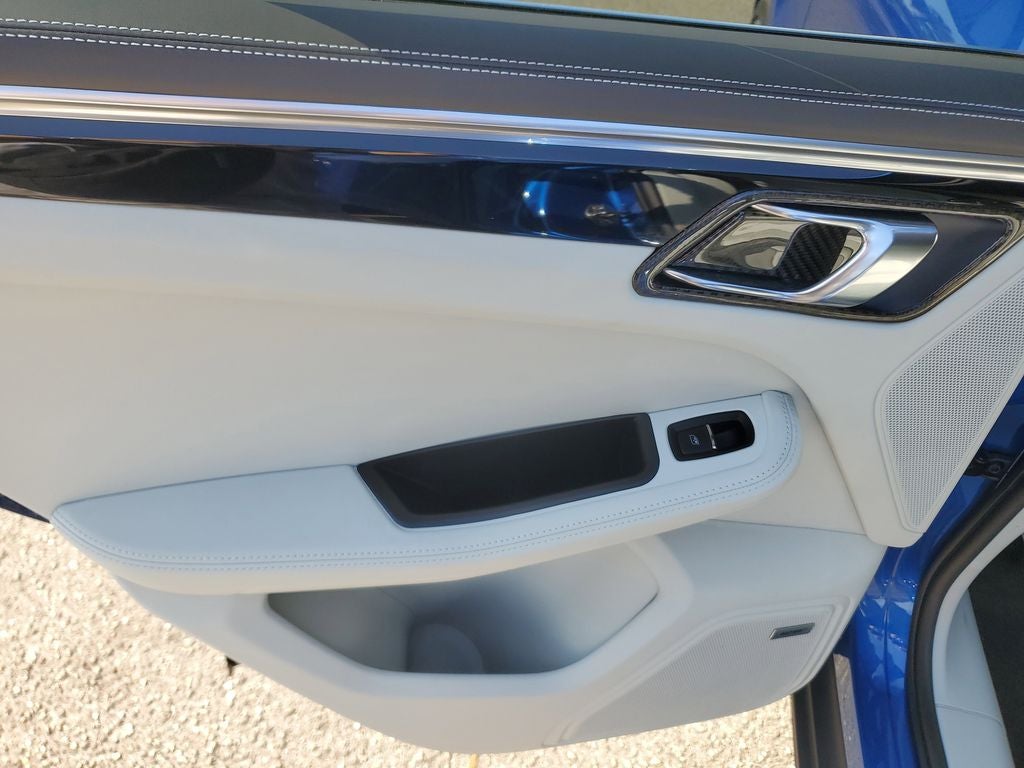 2021 Porsche Macan S