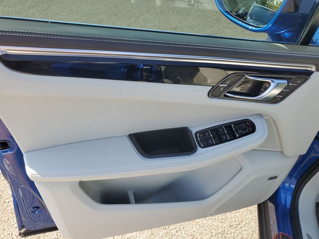 2021 Porsche Macan S