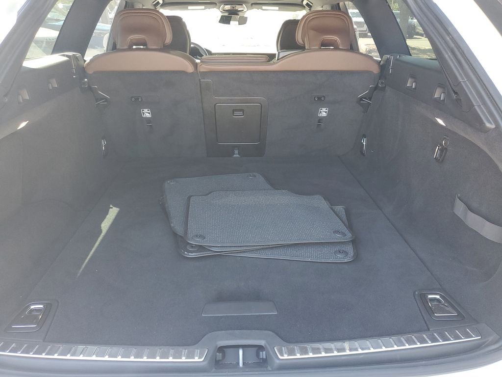 2022 Volvo V90 Cross Country B6