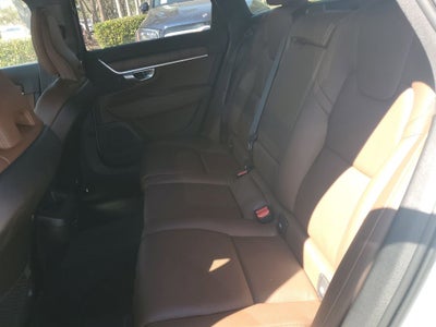 2022 Volvo V90 Cross Country B6