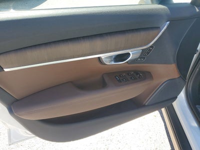 2022 Volvo V90 Cross Country B6